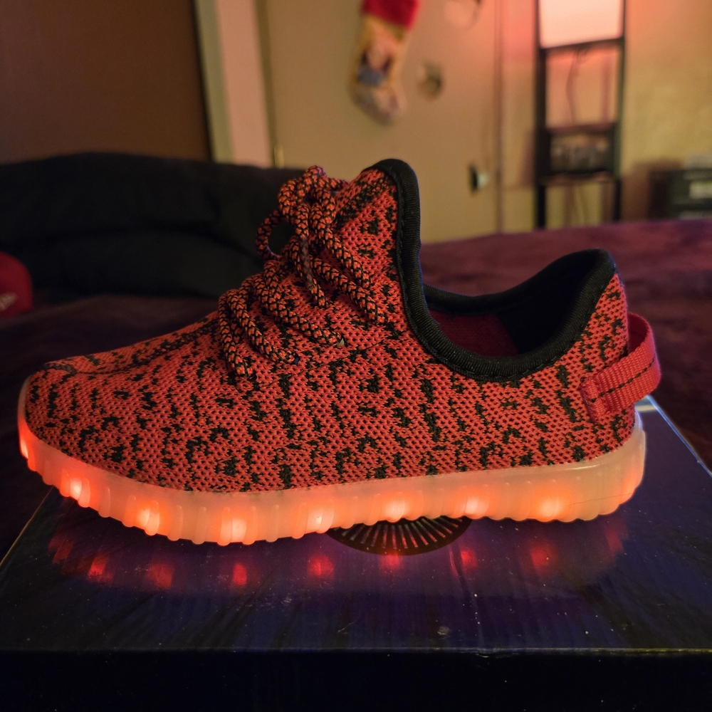 ATS Kids LED Light-Up Sneakers - Red